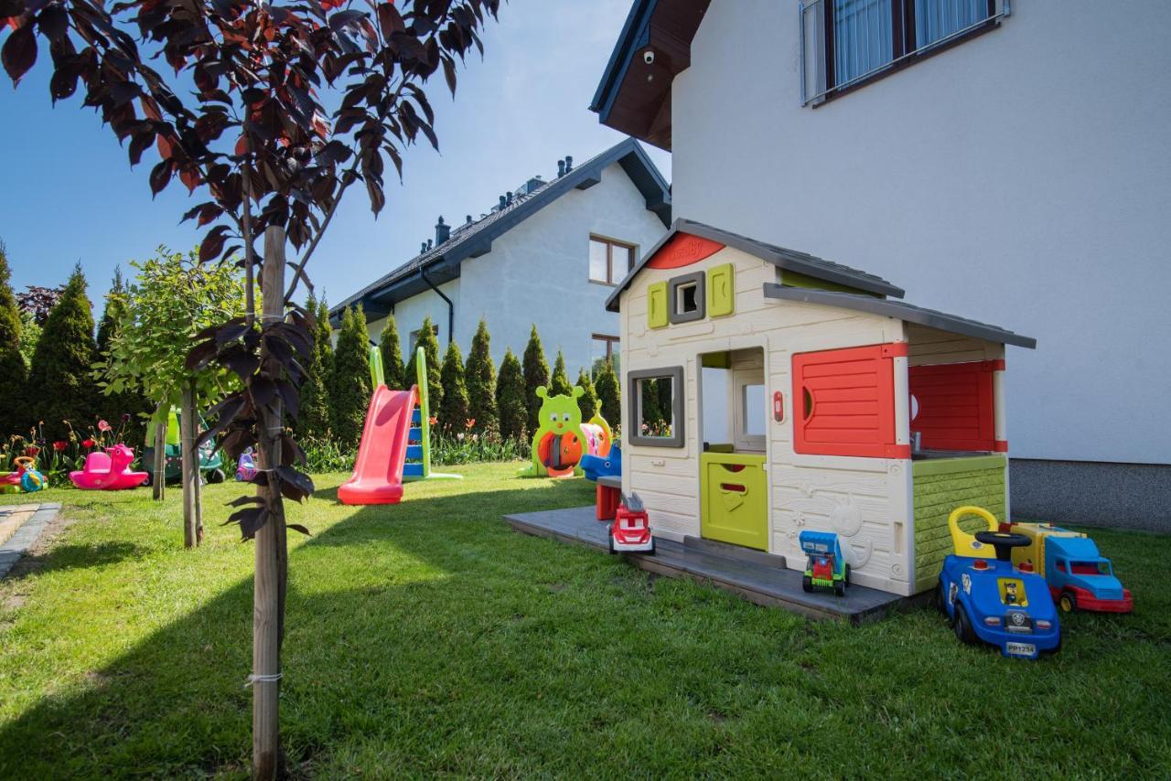 Domki Jelonek - Caloroczne, Ogrzewane, Klimatyzowane Wladyslawowo Luaran gambar